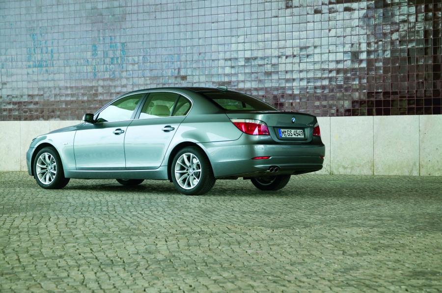  BMW 5-Series 2007 года  (фото 47 из 93)